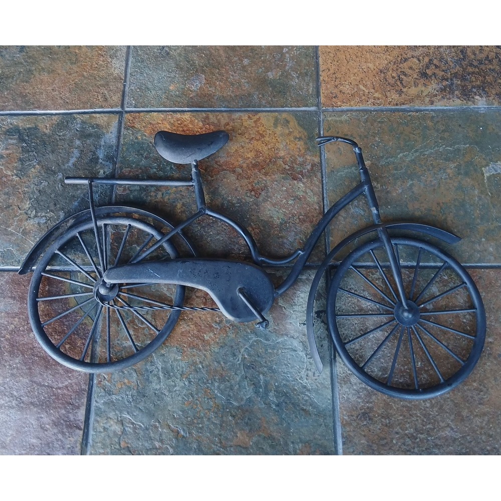 Metal Bicycle Hanging Wall Decor Vintage 3D Wall Art Black Tone 18"L ×11" H